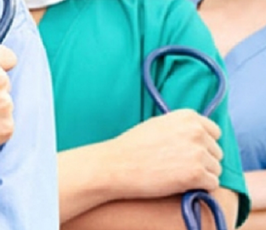 Muayenehanesi olan doktorlara yeni düzenleme