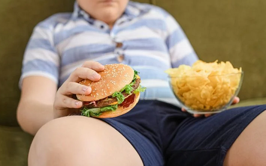 Çarpıcı obezite araştırması. Çocuklarda dört kat arttı