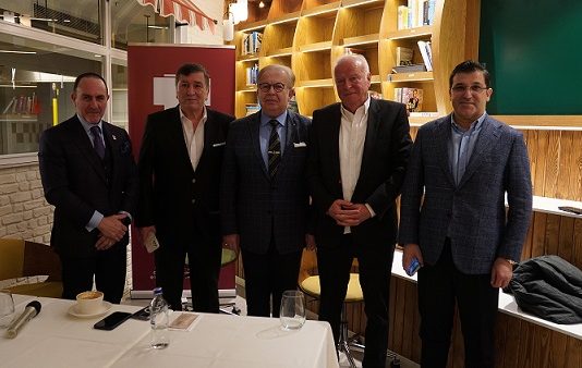 “Spor Muhabirleri ve Spikerleri Üniversitede Yetiştirilsin”