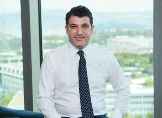 Kırmızı: Önce sigorta için kuyruğa giriyorlar sonrasında yenilemiyorlar