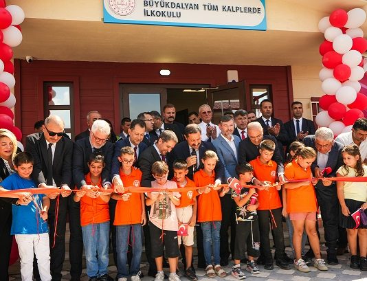 AXA Türkiye’nin Büyükdalyan Tüm Kalplerde İlkokulu açıldı