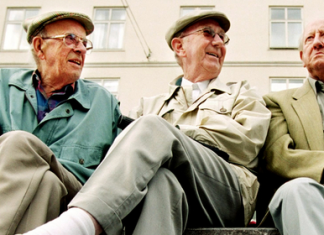 Yaşlanan nüfus nedeniyle Almanya emekli maaşlarını artırıyor