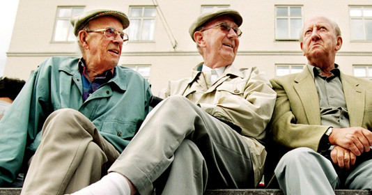 Yaşlanan nüfus nedeniyle Almanya emekli maaşlarını artırıyor