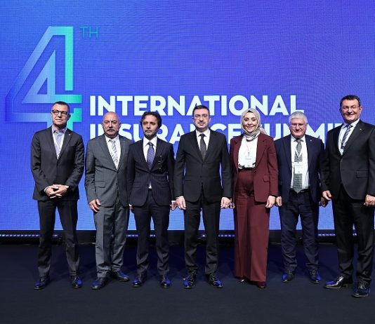 Zirvede, dijital geleceğin sigortacılığa etkisi konuşuldu