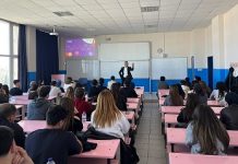 Şenol Ortaç, Eskişehir’de üniversiteli gençlerle bir araya geldi